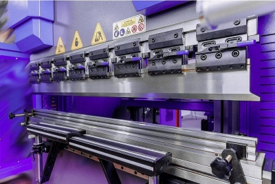 MetalTec HBC 170/3200 Листогибочный пресс с ЧПУ 4+1 CYBELEC CT12