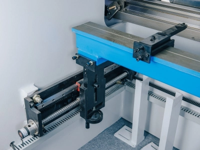 Гидравлический листогибочный пресс MetalTec HBM 40/2500