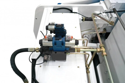 MetalTec HBM 125/2500C Листогибочные гидравлические прессы с ЧПУ контроллером TP10S