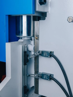 Гидравлический листогибочный пресс MetalTec HBM 63/2500 (Е22)
