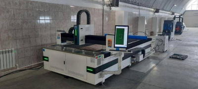 Оптоволоконный лазерный станок для резки металла MetalTec 1530 BL (MAX-1000 W)