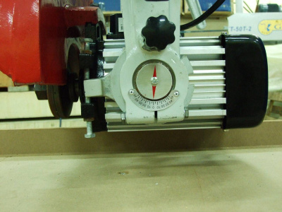 Торцовочный станок MJ640