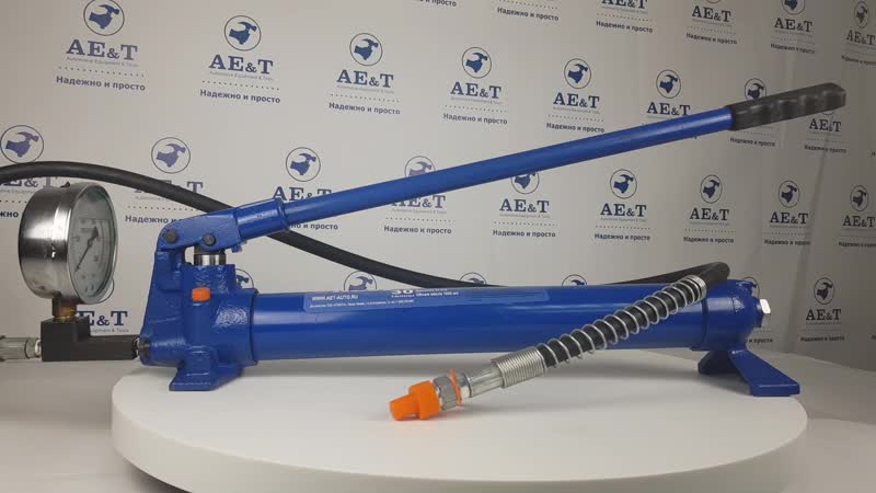 Насос гидравлический ручной 30т с манометром T03030PM AE&T - изображение
